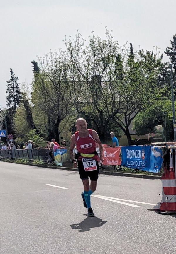 PXL 20240407 1239119923