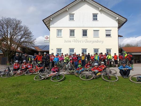 Ea054835 f6ed 404a a84f 0afd10acb3c6